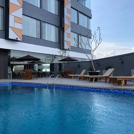 Zenith Premiere Hotel Baubau Exteriér fotografie